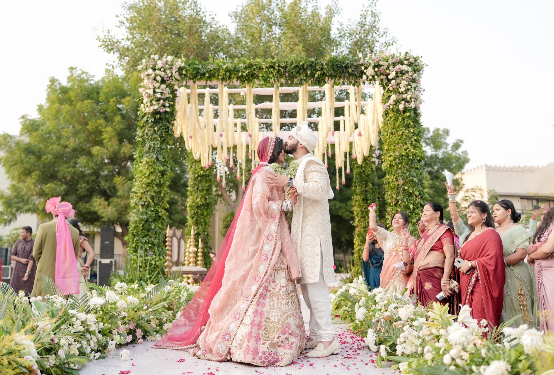 Monika sang Aniket — A palace wedding